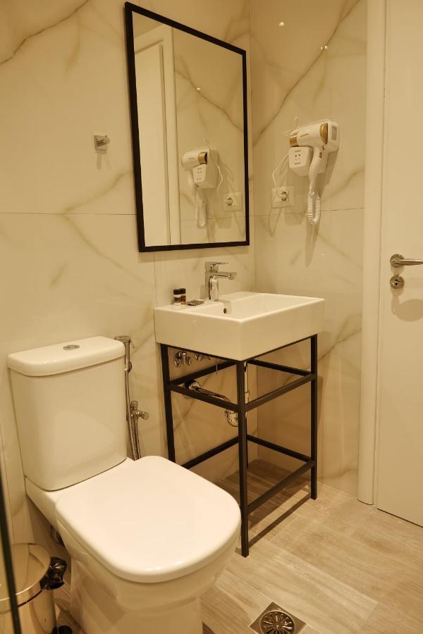 Lumi Hotel Sarande Exterior photo